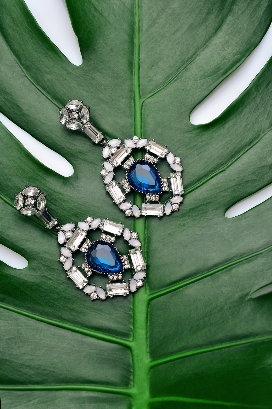 Sable Medium Hoop Earring